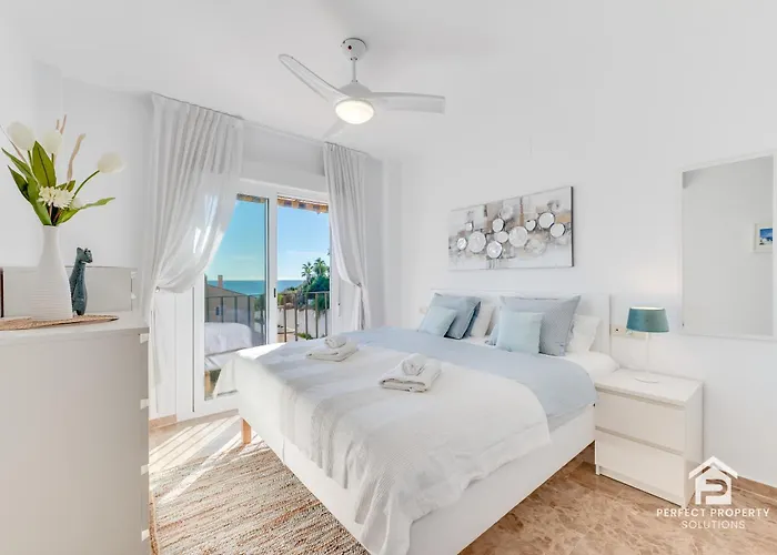 Castillo By Sea View Апартаменты Фуэнхирола