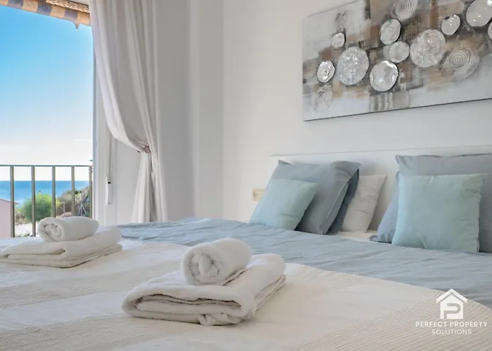 Castillo By Sea View Fuengirola