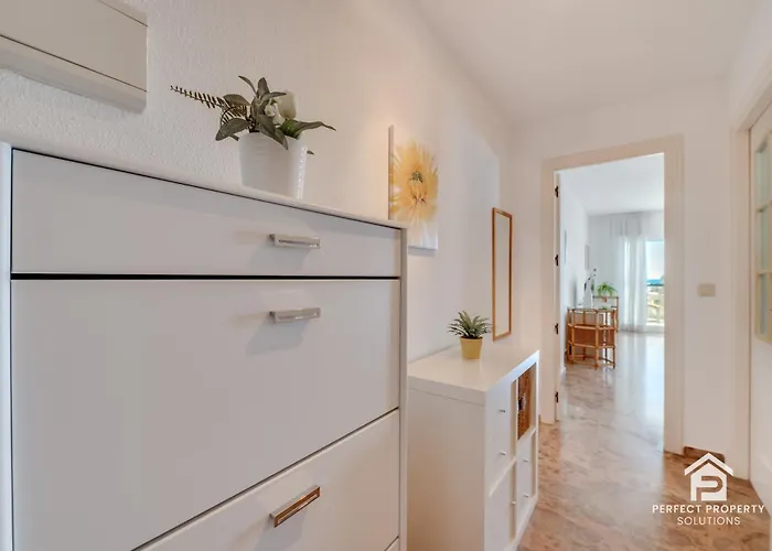 Castillo By Sea View Apartment