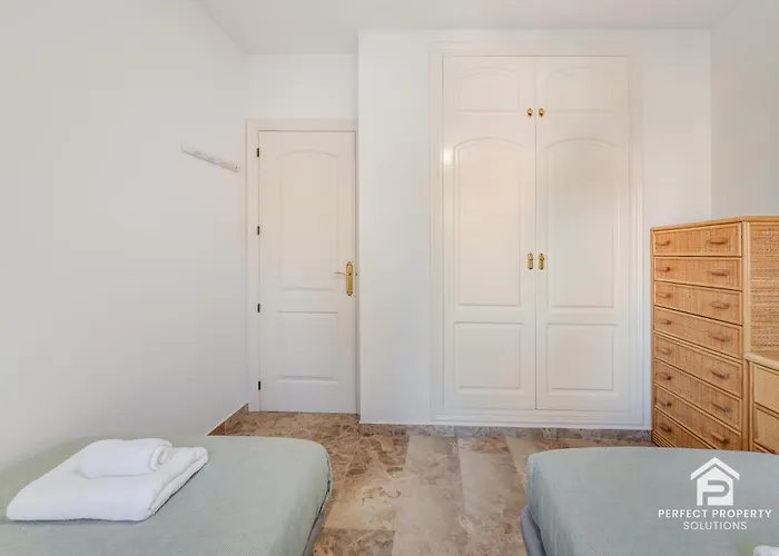 Castillo By Sea View Апартаменты Фуэнхирола