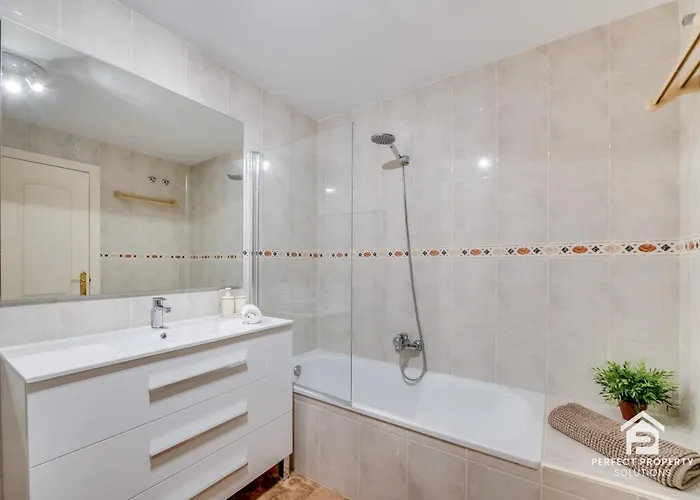 Castillo By Sea View Apartment