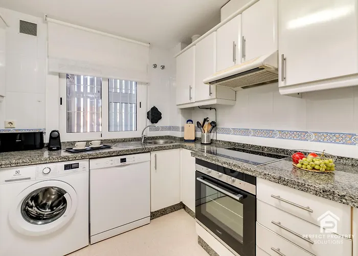 Castillo By Sea View * Фуэнхирола