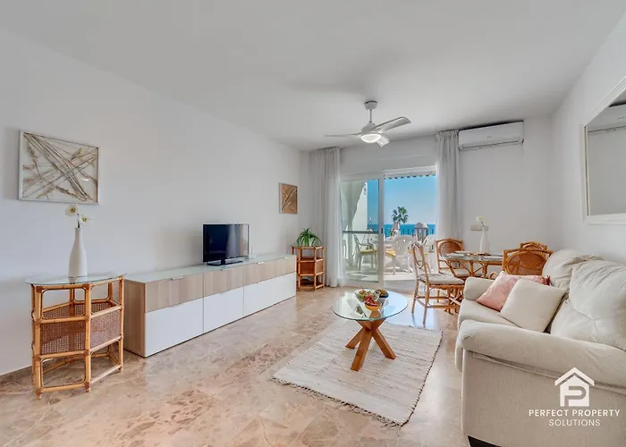 Castillo By Sea View Апартаменты *