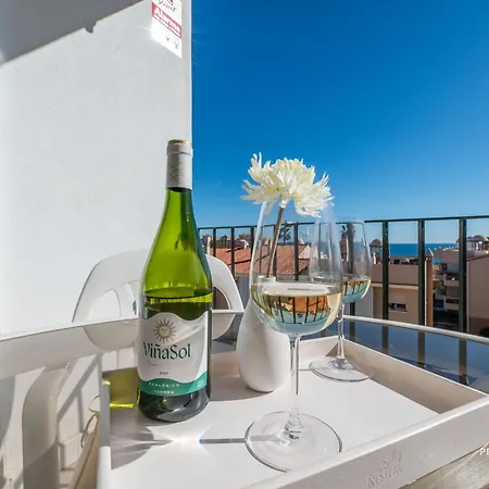 Cozy 2br With Sea View, Pools, Parking By Castillo