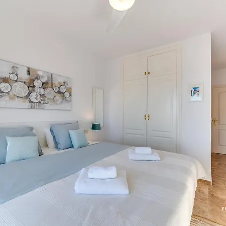 Apartment Cozy 2br With Sea View, Pools, Parking By Castillo