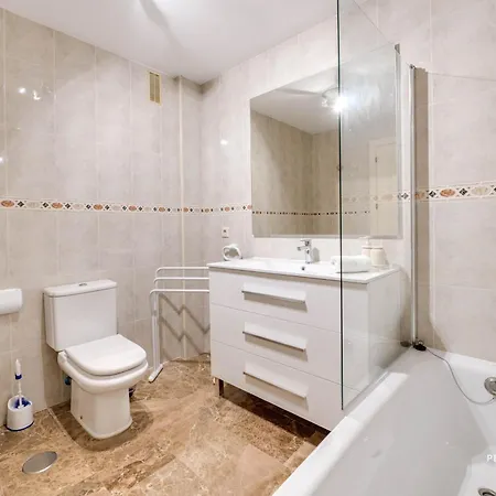 Apartment Cozy 2br With Sea View, Pools, Parking By Castillo *
